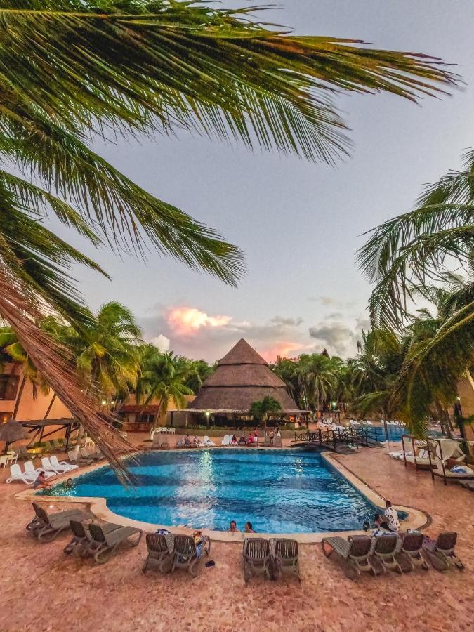 Reef Yucatán All Inclusive&Convention Center Mérida Esterno foto